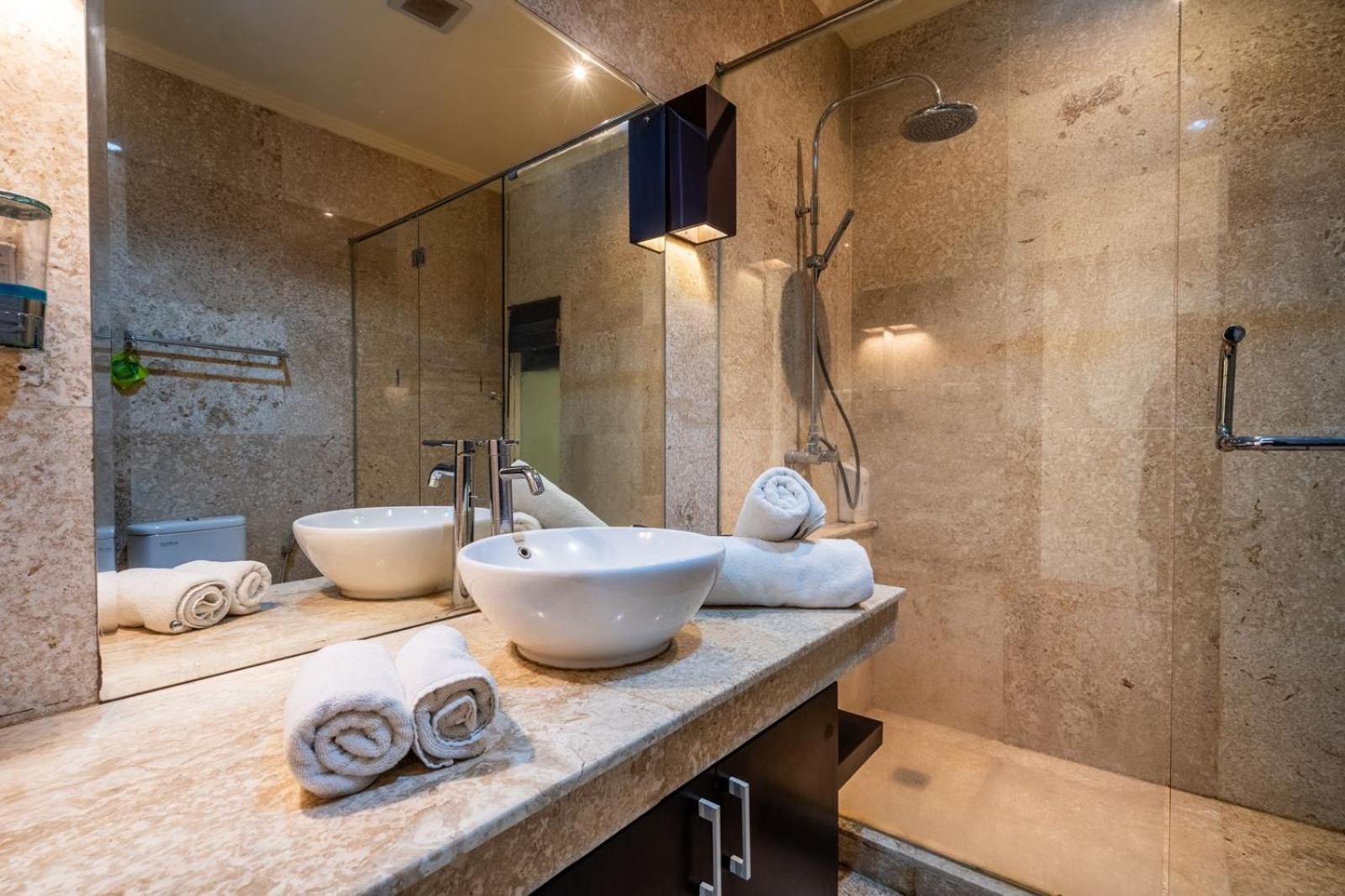 Private With Private Pool Near Gwk विला *